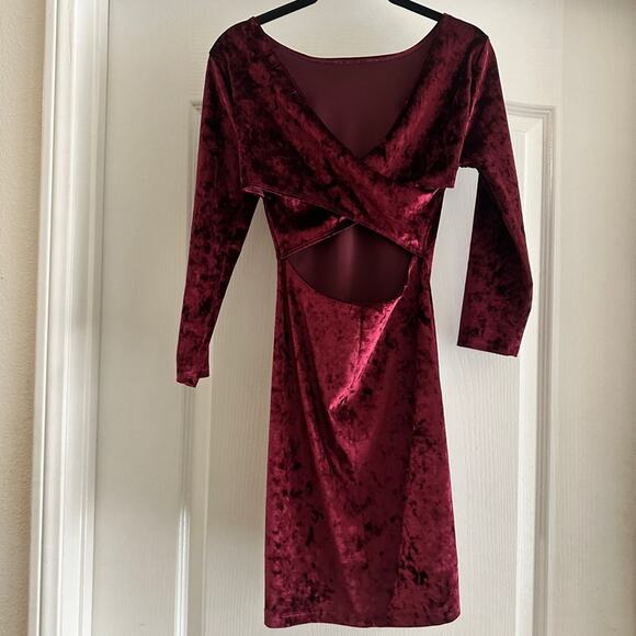 🍷Unedited dark red burgundy, body con long sleeve mini dress size small - Picture 2 of 4